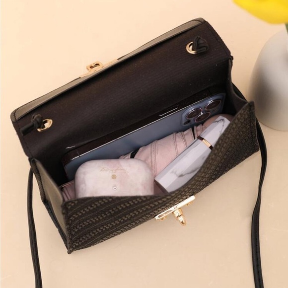 ⚠️Clearance Black Mini Lock And Buckle Crossbody Bag - Picture 5 of 6